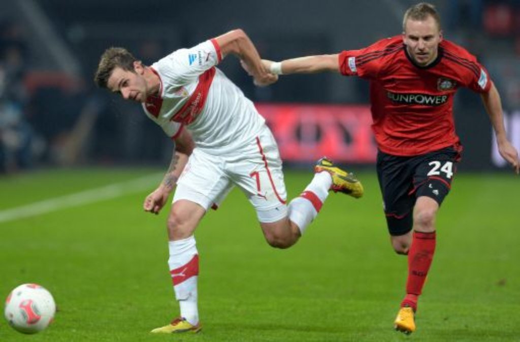 Auf in die Türkei macht sich Linksverteidiger Michal Kadlec (rechts): Der 28-jährige Tscheche von Bayer 04 Leverkusen spielt künftig für Fenerbahce Istanbul. Der türkische Klub überweist 4,5 Millionen Euro ins Rheinland.