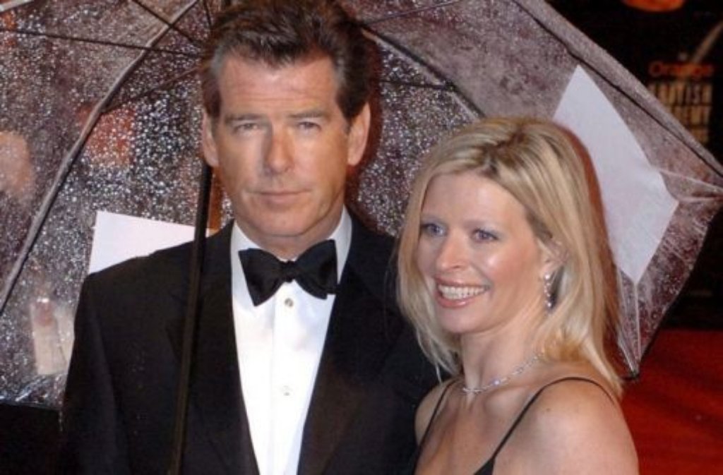 Pierce Brosnan hat seine Tochter Charlotte durch die Krankheit Krebs verloren. Die 41-Jährige litt an Eierstockkrebs, der selben Krankheit, der ihre Mutter Cassandra Harris 1991 erlag.
