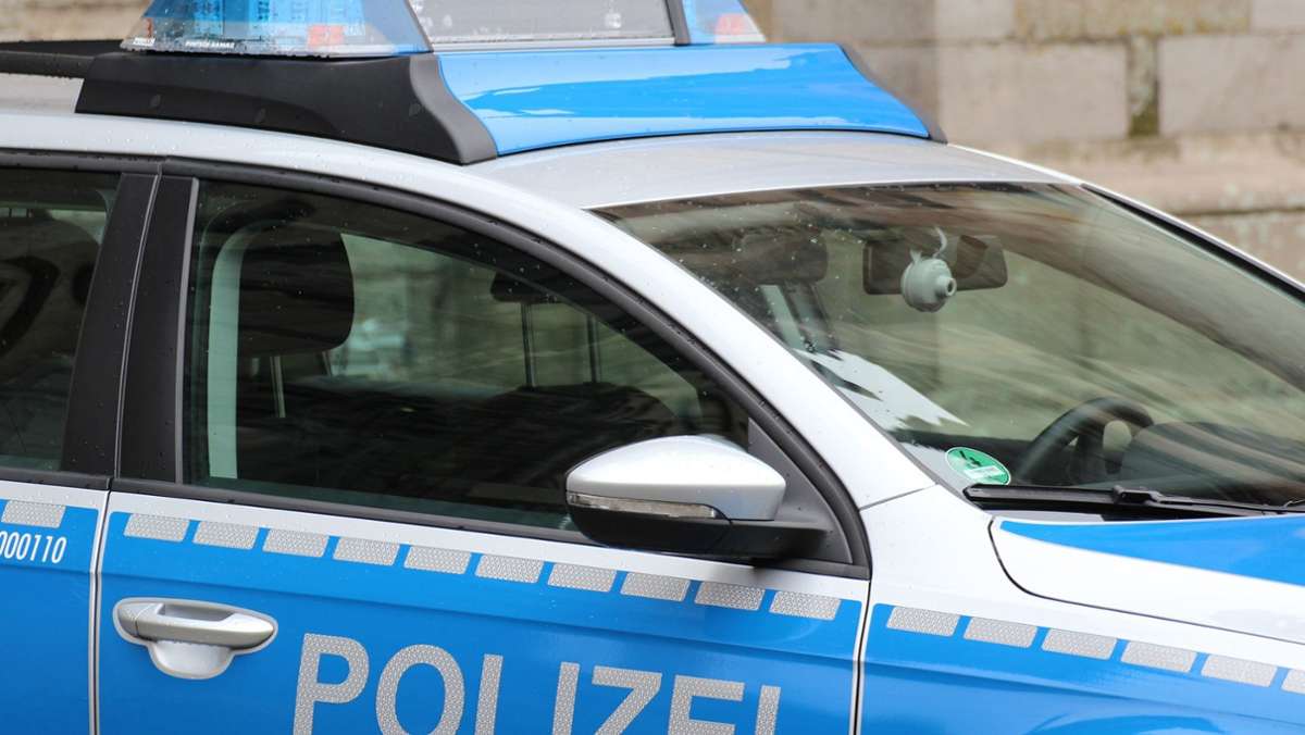 Rutesheim und Weil der Stadt: Zwei geparkte Autos beschädigt