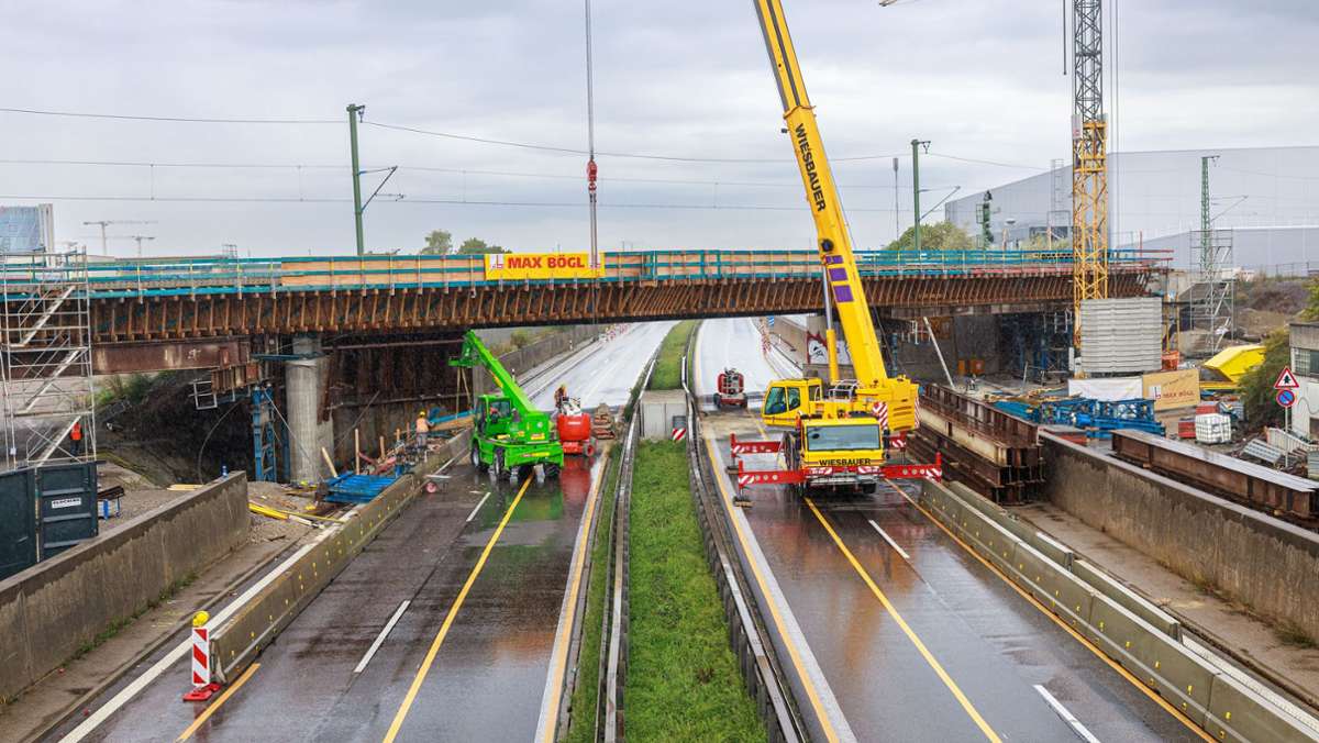 Neue Brücke über die A 81: S 60 für zehn Tage zwischen Böblingen und Sindelfingen gesperrt