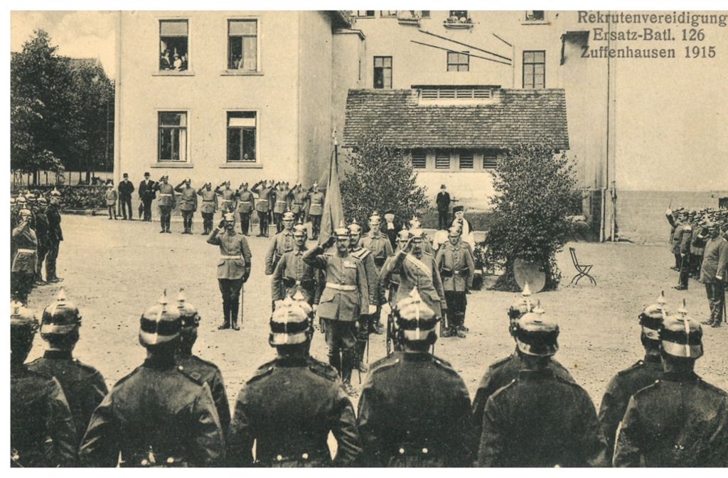 Ein Bild von der Rekrutenvereidigung im Jahr 1915.
