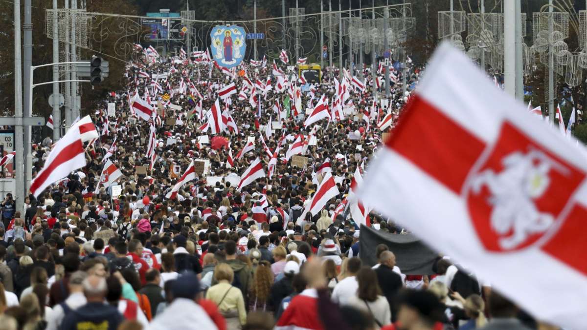 Proteste in Belarus: 100.000 auf der Straße gegen Lukaschenko