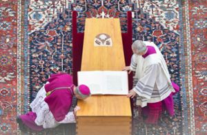 In diesem Grab ruht nun Benedikt XVI.