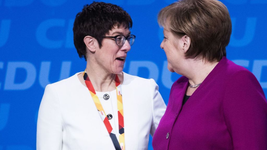 Merkel bringt die CDU wieder hinter sich: Bei „AKK“ tobt der Saal