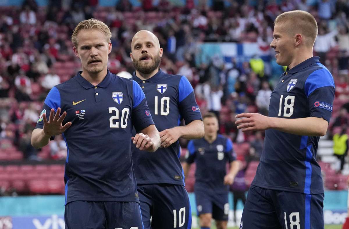 Das Spiel wurde nach langer Unterbrechung fortgesetzt und endete durch den Treffer von Joel Pohjanpalo mit einem überraschenden 1:0 für Finnland. Doch das war aufgrund der Geschehnisse nur Nebensache.