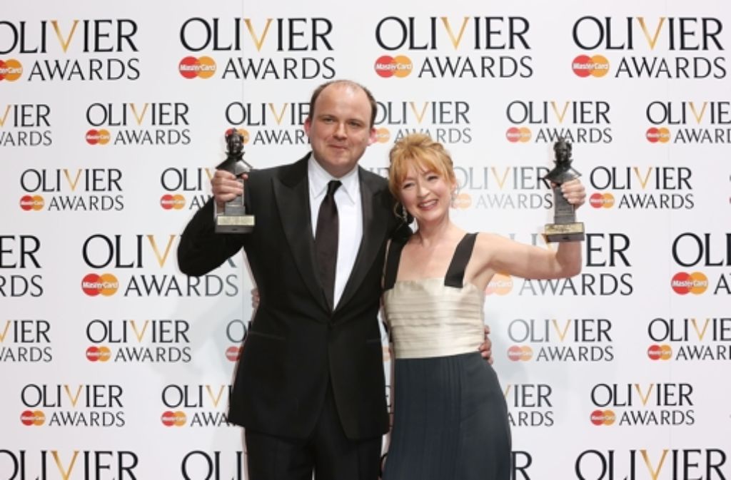 Die Gewinner des Abends: Rory Kinnear als Bester Schauspieler und Lesley Manville mit ihrer Auszeichnung für die Beste Schauspielerin.