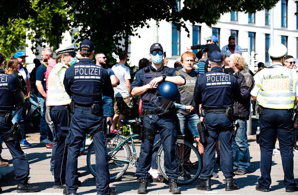 Nach dem brutalen Überfall abseits der Corona-Demo  am Samstag ermittelt die Polizei. Foto: 7aktuell.de/Marc Gruber