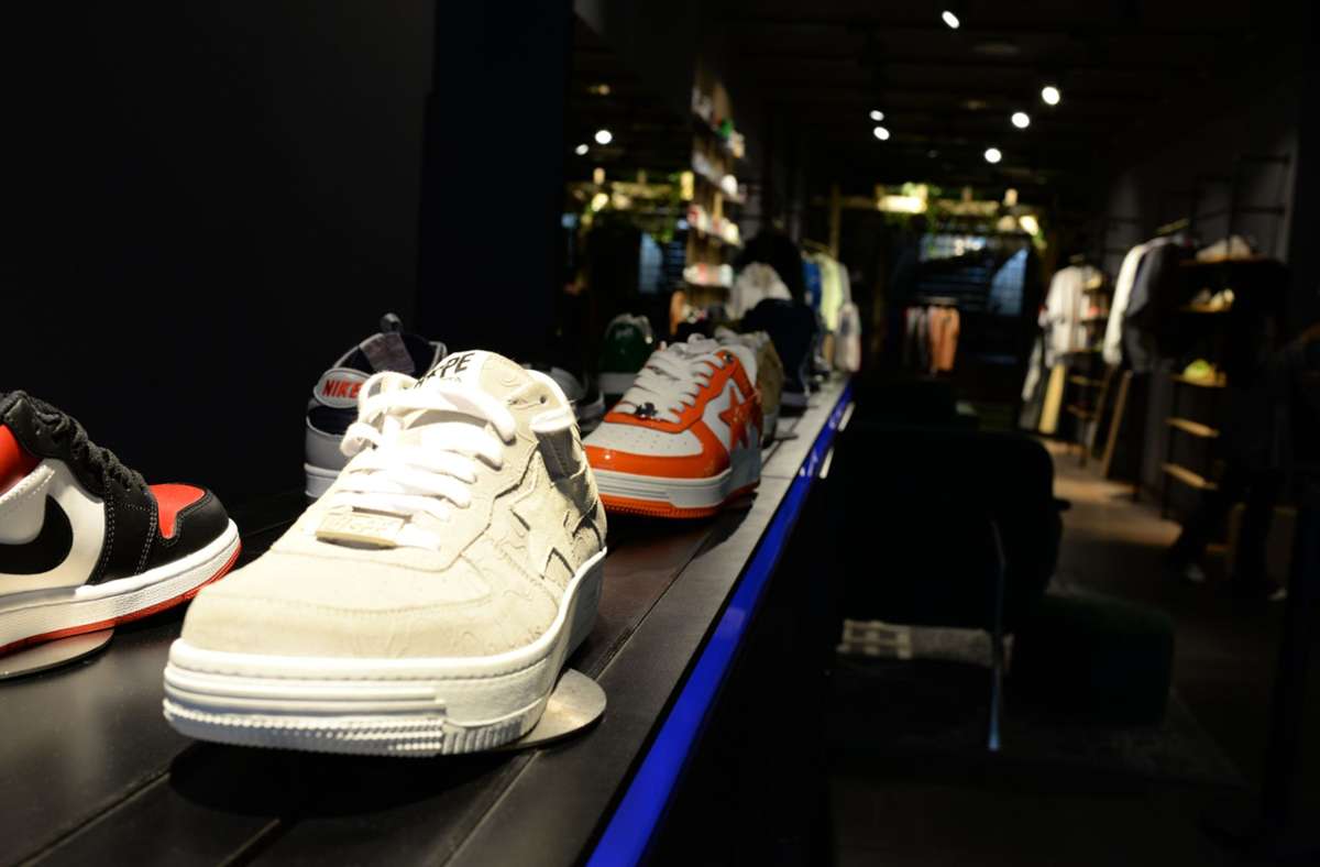 Der Store in der Hirschstraße hat eine große Auswahl an Sneakern.