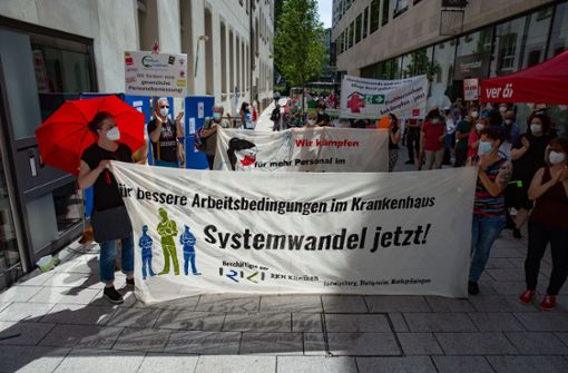 Deutliche  Botschaft bei der Demo in Stuttgart Foto: Lg/Piechowski