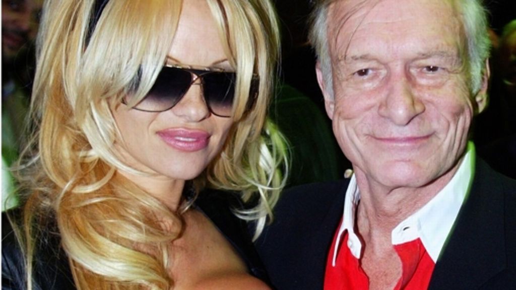  Sie gilt als das Sexsymbol der 90er Jahre: Pamela Anderson, berühmt geworden im roten Badeanzug als Rettungsschwimmerin der US-Serie Baywatch, zieht sich mit 48 Jahren ein letztes Mal für den Playboy aus. Das Magazin rührt kräftig die Werbetrommel. 