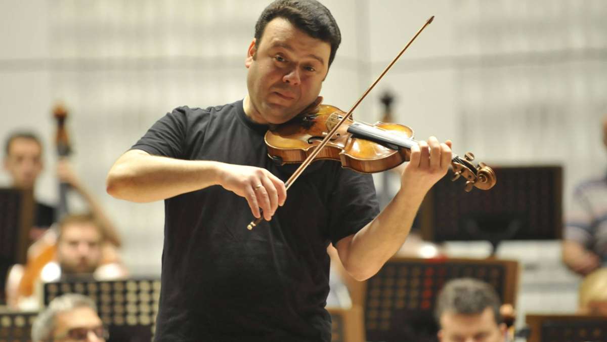  Das Violinkonzert „Fire and Blood“ des Amerikaners Michael Daugherty aus dem Jahr 2003 ist eine technische Herausforderung, die Vadim Gluzman in diesem Konzert mit den Stuttgarter Philharmonikern im Beethovensaal souverän meistert. 