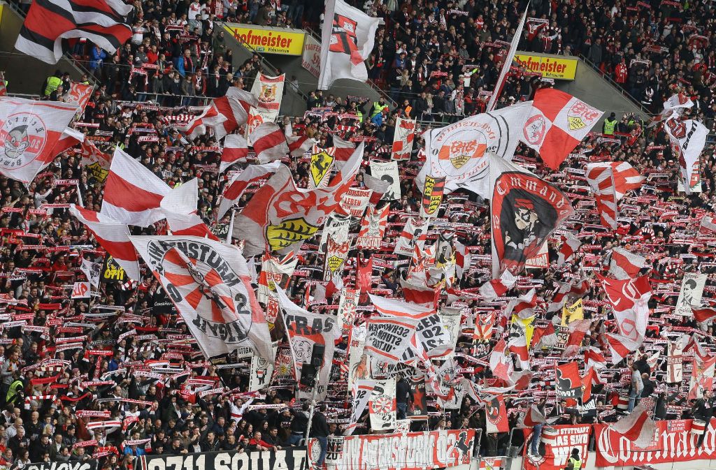 Spannende Vfb Stuttgart Heimspiele Fotos