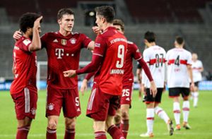 „Fünf irre Minuten! FC Bayern schießt VfB ab“