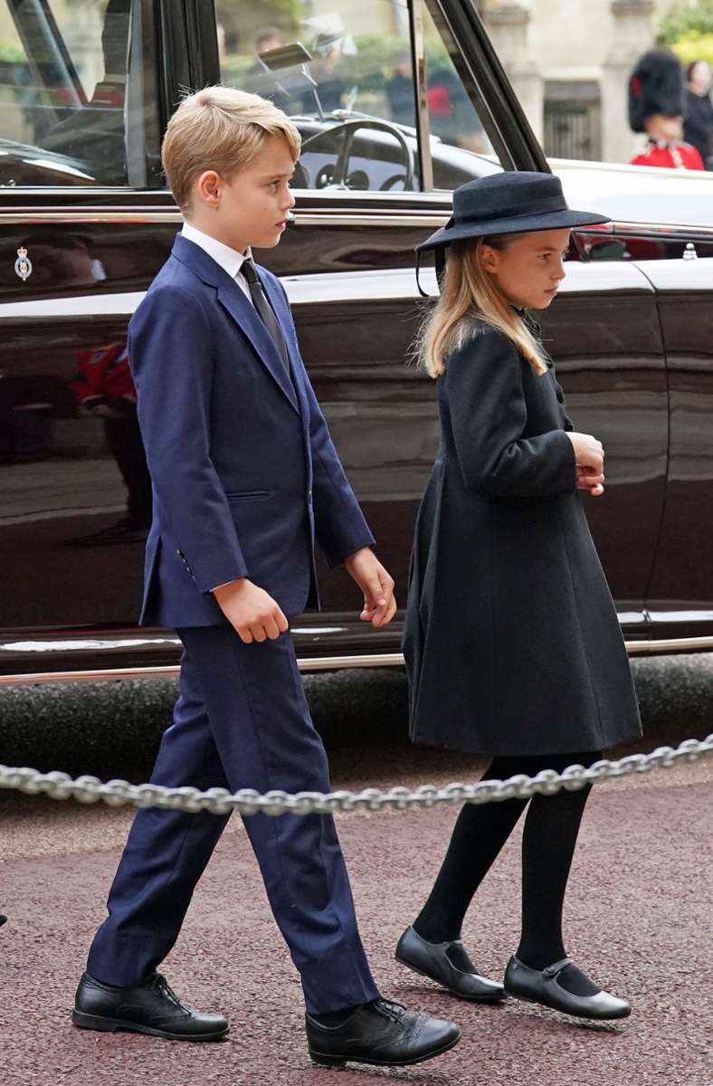 Prinz George ist die Nummer zwei der britischen Thronfolge – aber bei den Wales-Kindern gibt augenscheinlich die siebenjährige Prinzessin Charlotte den Ton an.