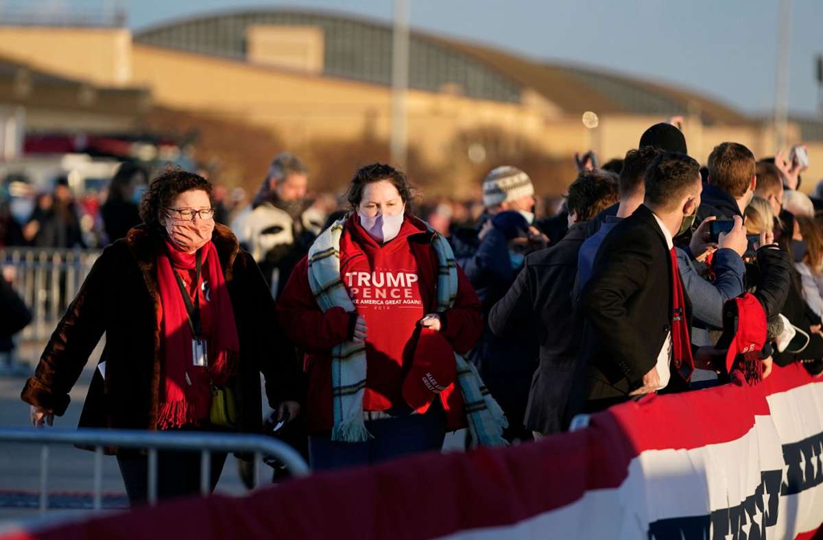 Die Unterstützer Trumps versammeln sich anlässlich des Ereignisses in Maryland.