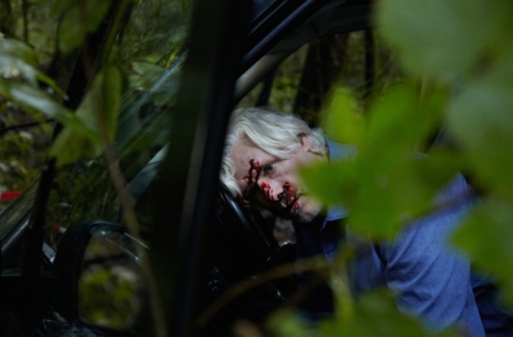 Christian Ranstedt (Philippe Brenninkmeyer) wird tot in seinem Wagen gefunden.