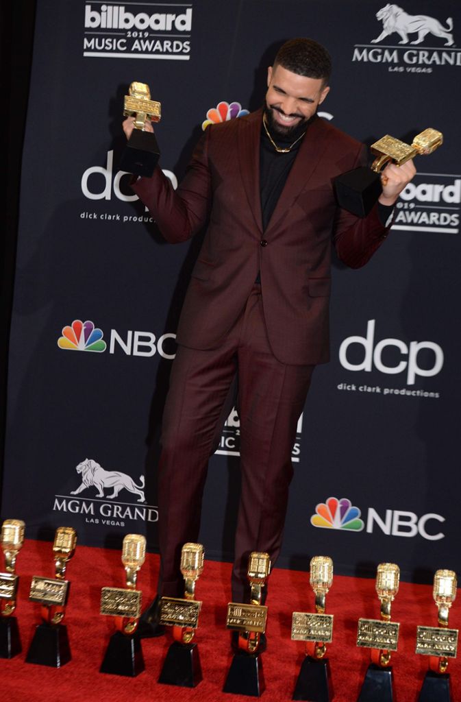 Awards ohne Ende: Rapper Drake brauchte wahrscheinlich einen Laster zum Abtransport seiner zwölf Preise.