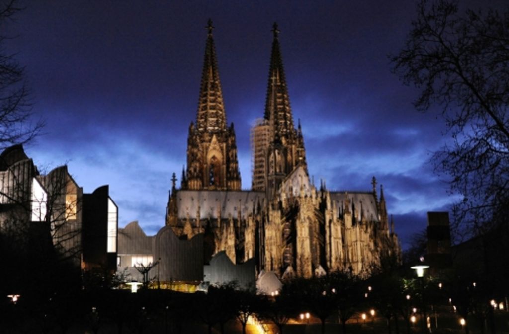 Köln liegt einen Platz vor Stuttgart und kommt im Jahr 2015 auf eine Summe von 1,9 Milliarden Euro.