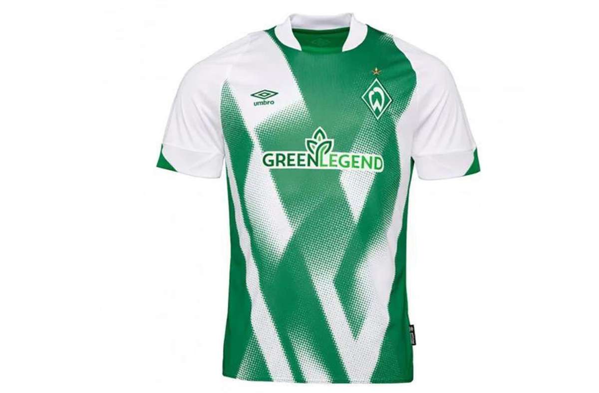 In das Heimtrikot von Werder Bremen ist das Werder-Logo großflächig integriert.