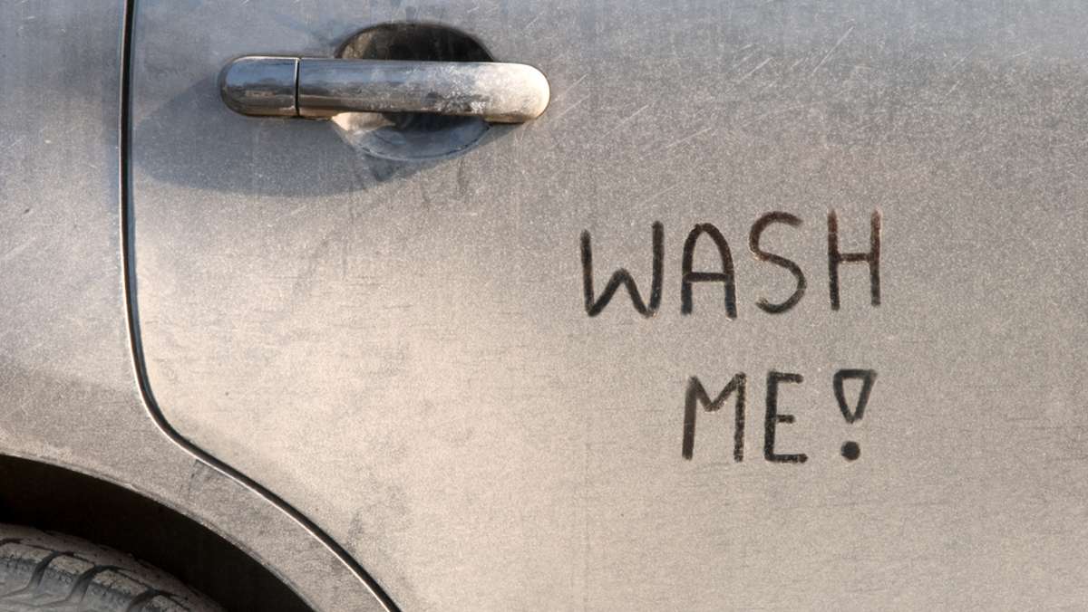 Saharastaub vom Auto waschen (Anleitung)