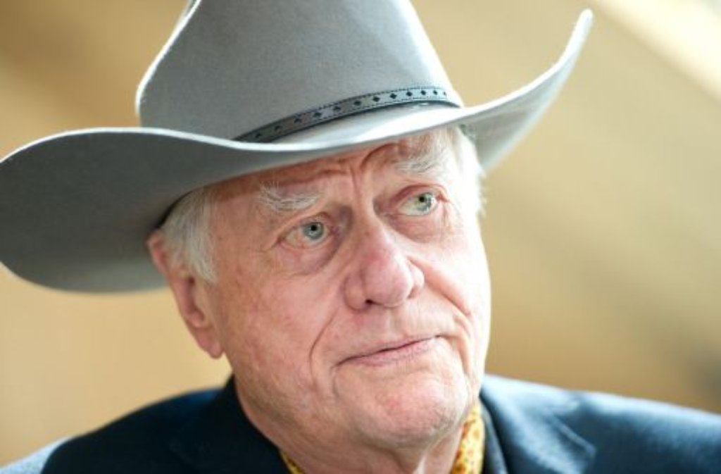 In der Fernsehserie "Dallas" gab er als J.R. Ewing den Fiesling einer texanischen Öldynastie. Das machte Larry Hagman weltweit bekannt. Am 23. November stirbt der Schauspieler im Alter von 81 Jahren.