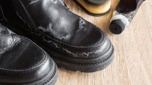 Schneeränder von Schuhen entfernen - 6 Tipps
