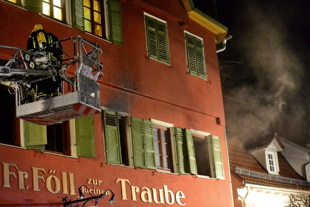 In der historischen Altstadt von Esslingen ist es in der Nacht zu einem Brand gekommen, dabei kam der Wohnungsinhaber ums Leben.