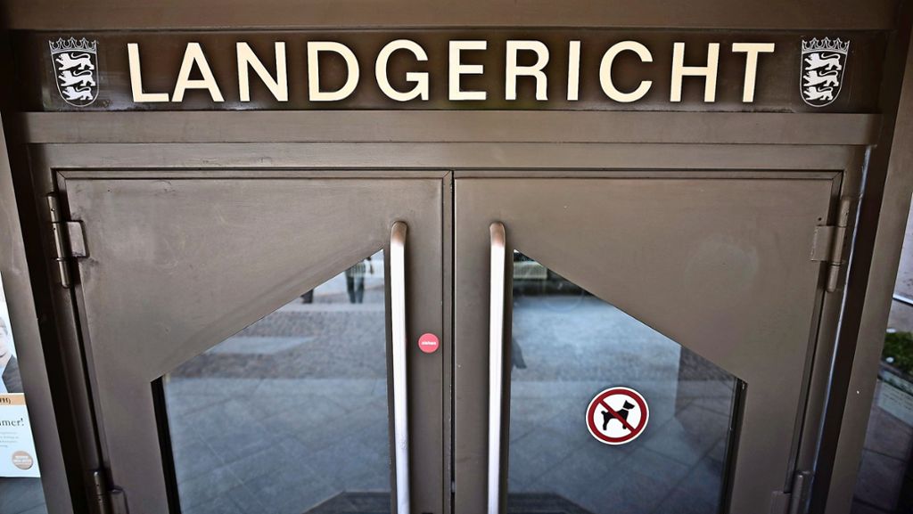 Stalker vor dem Landgericht Stuttgart: Frau wird vom Ex-Freund  überwacht  und verfolgt
