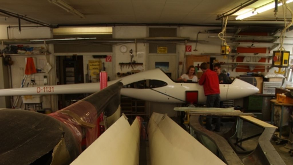 Uni Vaihingen: Studenten bauen Segelflugzeug
