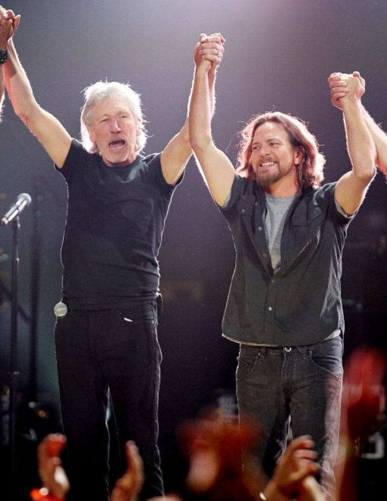 Roger Waters (links) und Eddie Vedder