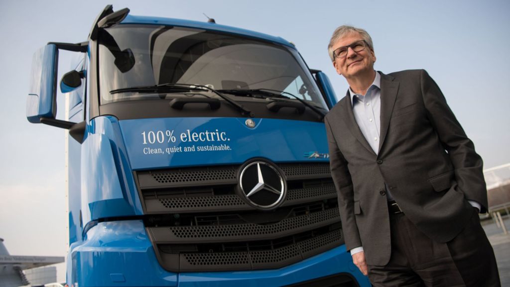 Daimler Elektro-Lastwagen: Truck-Vorstand: Batterie auf langen Strecken im Nachteil