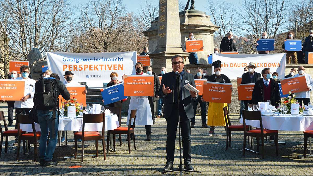 Dehoga demonstriert in Stuttgart: Protest gegen  „Tod auf Raten“