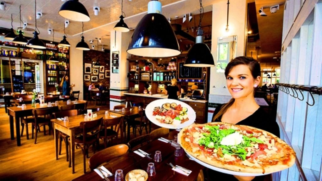 Lokaltermin im Tialini: Pizza und Pasta vor Cinecittà-Kulisse