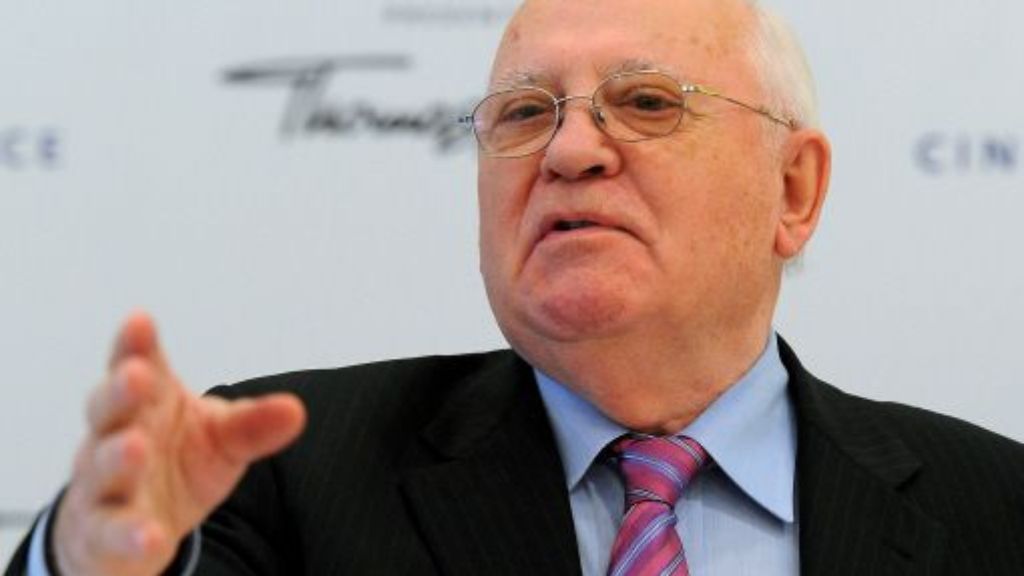  Friedesnobelpreisträger Michail Gorbatschow richtet einen flammenden Appell an Präsident Putin und ruft ihn zur Zurückhaltung auf: Wenn der Staat angerührt wird, dann werden dort alle hineingezogen. 
