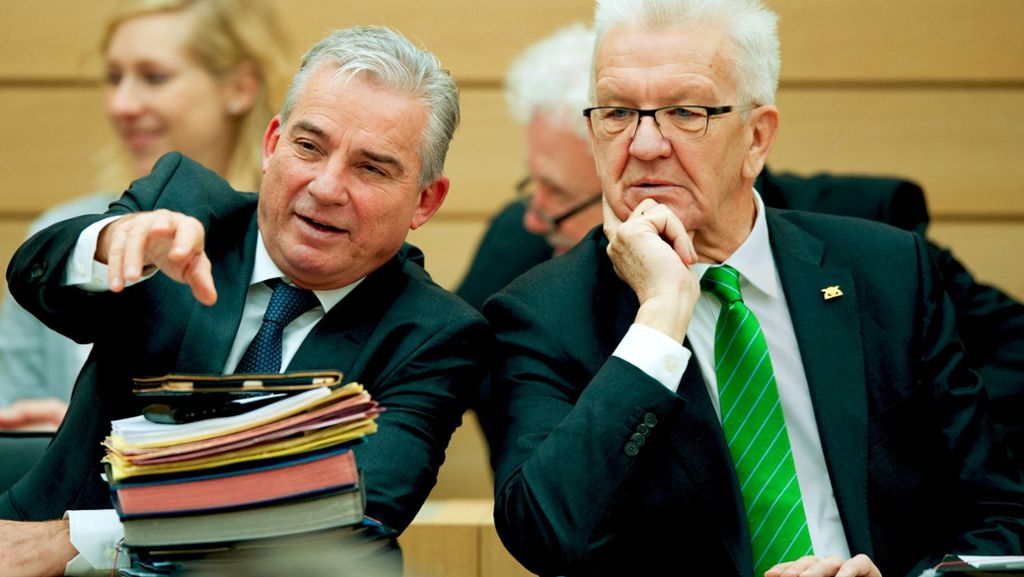  Die Entscheidung der CDU-Fraktion gegen eine Änderung des Landtagswahlrechts ist vor allem vom Kampf des Fraktionschefs Wolfgang Reinhart gegen den Parteichef Thomas Strobl motiviert. Das beklagen auch Politiker aus den Reihen der CDU. 
