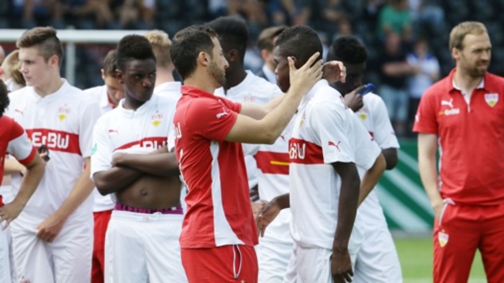  Die Jugendmannschaft von Borussia Dortmund hat ihren Titel aus der vergangenen Saison erfolgreich verteidigt und im Finale in Großaspach die U17 des VfB Stuttgart mit 4:0 geschlagen. 