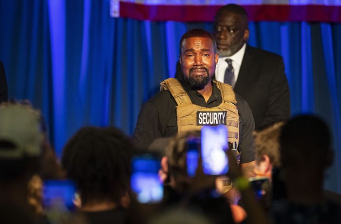 Kanye West bricht bei Auftritt in Tränen aus