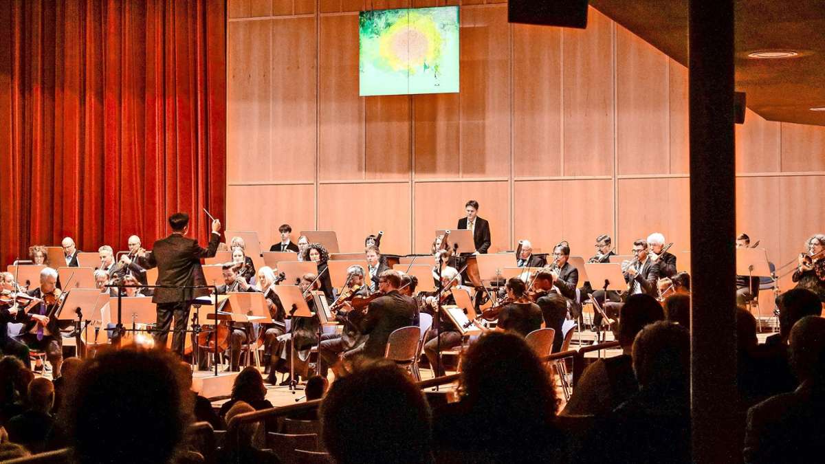 Konzert zugunsten der  Hospize in Leonberg und Weil der Stadt: Leonberger Sinfonieorchester begeistert mit Benefizgala