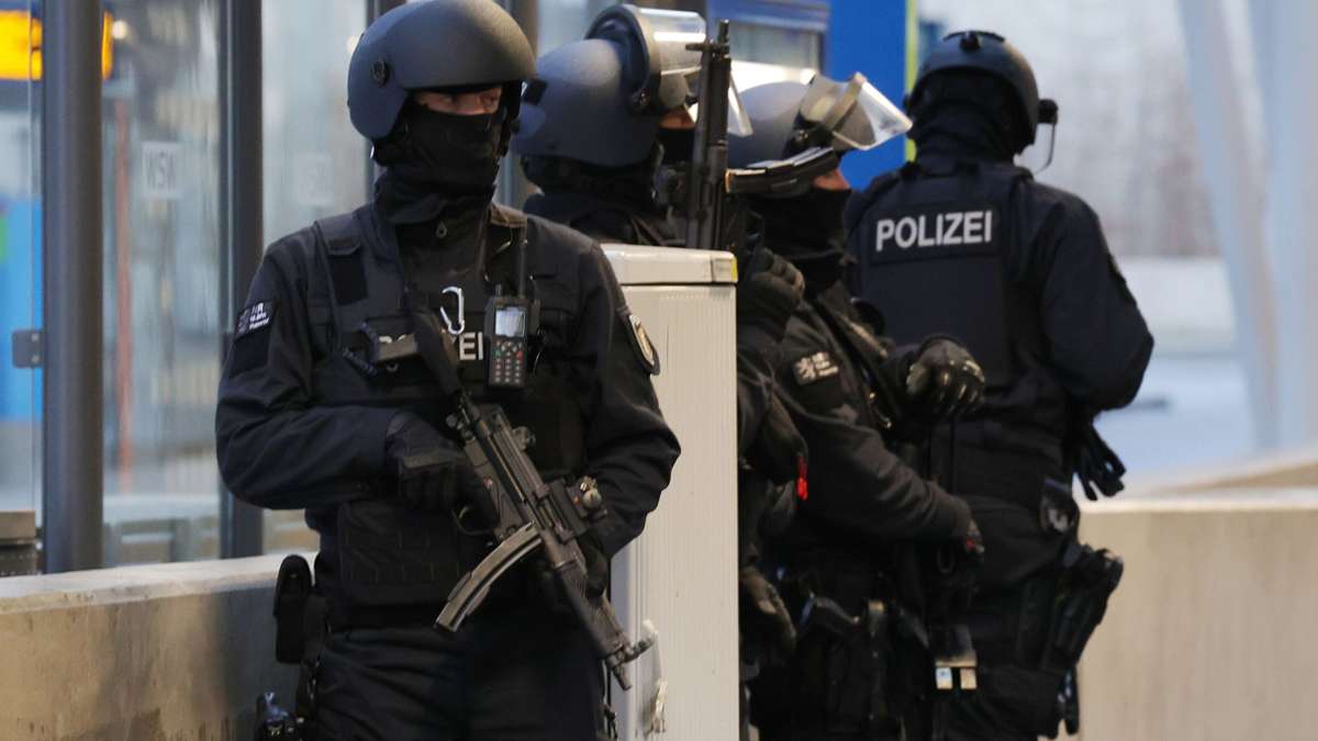 Großeinsatz in Wuppertal: Festgenommener Mann kein Ex-RAF-Terrorist