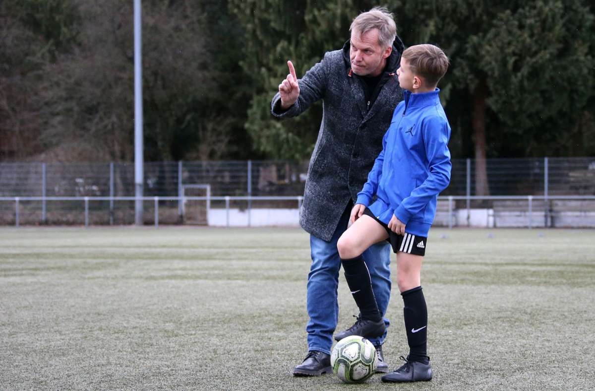 Norbert Stippel hat ein offenes Ohr für die Jugendspieler der Stuttgarter Kickers – und sorgt als Sportlicher Leiter des Nachwuchsleistungszentrums (NLZ) für professionelle Strukturen.