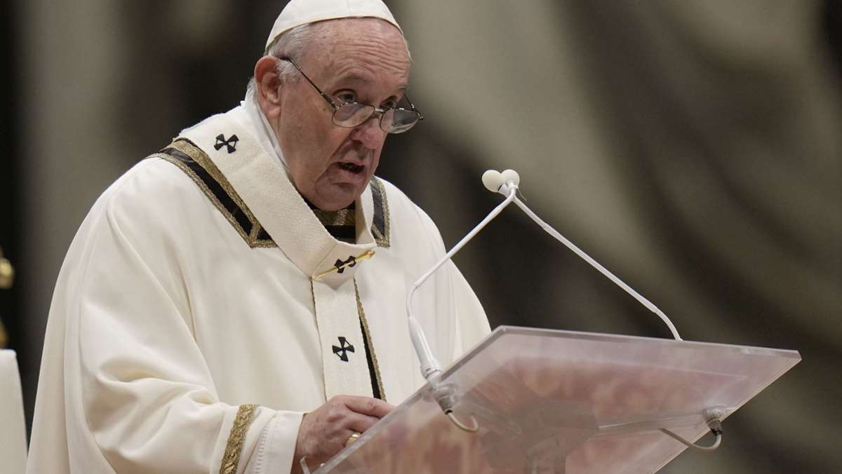 Grundgesetz der katholischen Kirche: Papst Franziskus will mehr  Frauen in  der Kirche