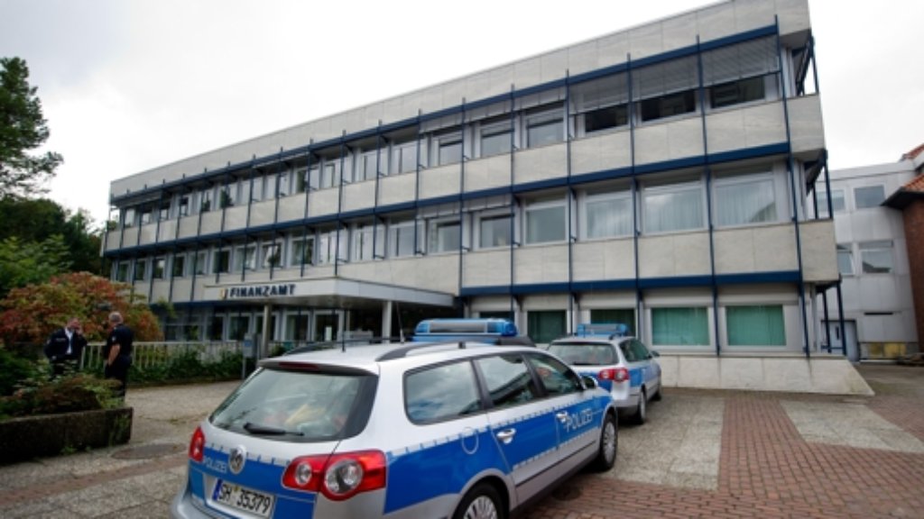 Kieler Landgericht: Lebenslange Haft für Schüsse in Finanzamt