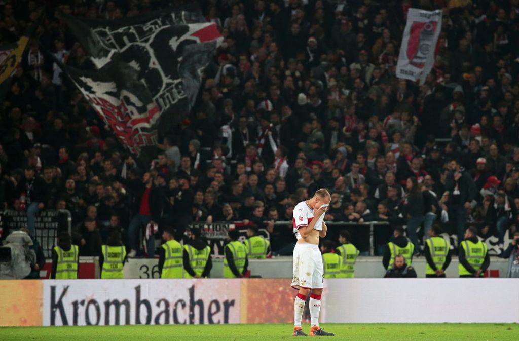 Holger Badstuber und der VfB Stuttgart haben mit 0:3 gegen Eintracht Frankfurt verloren.