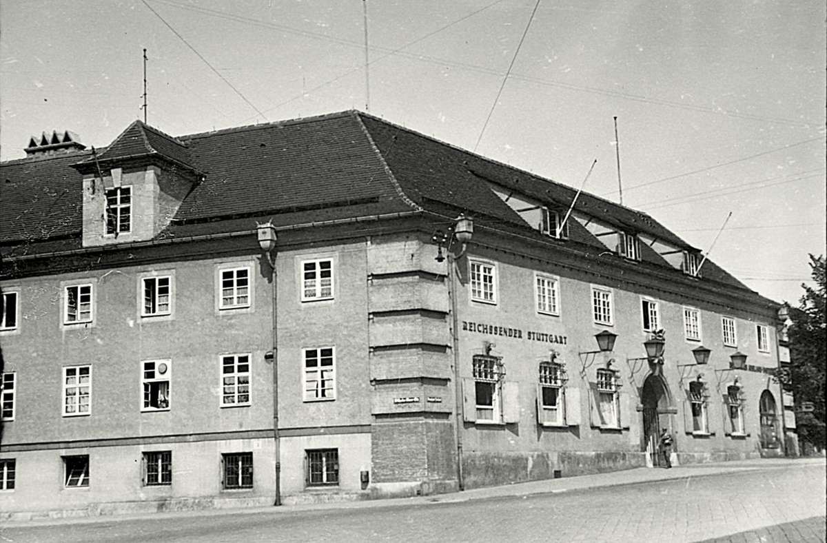 Der „Reichssender Stuttgart“ im Alten Waisenhaus hatte zum Einheitsprogramm des deutschen Rundfunks 1942 nicht mehr viel beizutragen. Aber in seinem Studio ließ Goebbels Propaganda-Jazz einspielen.