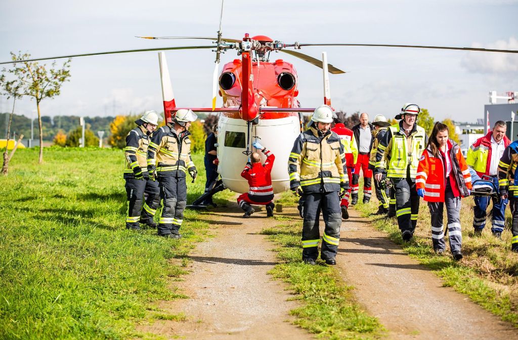 Die Freiwillige Feuerwehr Sachsenheim ist mit sieben Fahrzeugen und 40 Einsatzkräften vor Ort gewesen. Foto: 7aktuell.de/