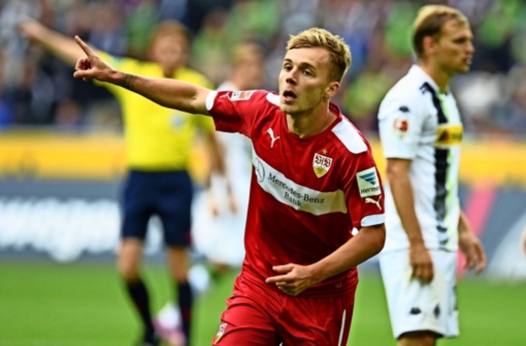 Ein rechtes Ding: der VfB-Spieler Alexandru Maxim jubelt über sein Tor. Letztlich reichte es aber gegen Gladbach nur zu einem 1:1. Was Spieler und Verantwortliche des VfB zum Auftaktspiel sagen, zeigen wir in der Fotostrecke.