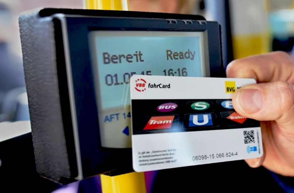 Umstrittene Chipkarte: Die „Fahrcard“ der BVG stößt bei Datenschützern auf Kritik. Foto: BVG/Oliver Lang