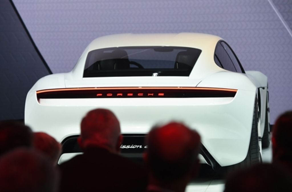 Porsche Concept Car „Mission E“
