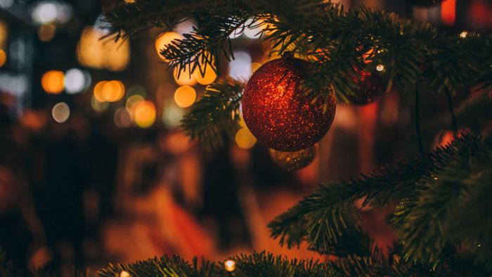 Weihnachten in Krisenzeiten: Darf man jetzt fröhlich feiern?