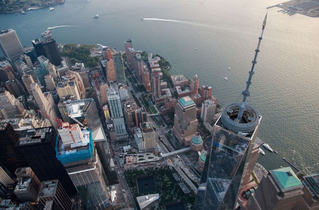 Wo früher die Türme des World Trade Centers standen, ragt heute das One World Trade Center in die Höhe.